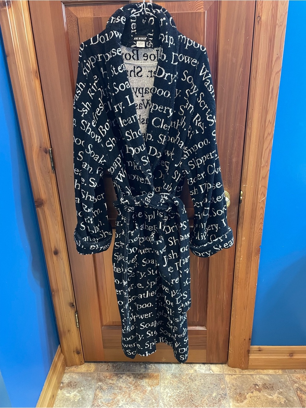 Joe Boxer Black Text-Print Plush Terry Bath Robe
